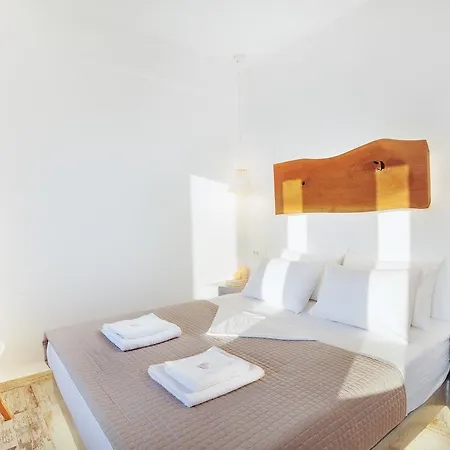 Nectarios - & Adults Only * Fira (Santorini)